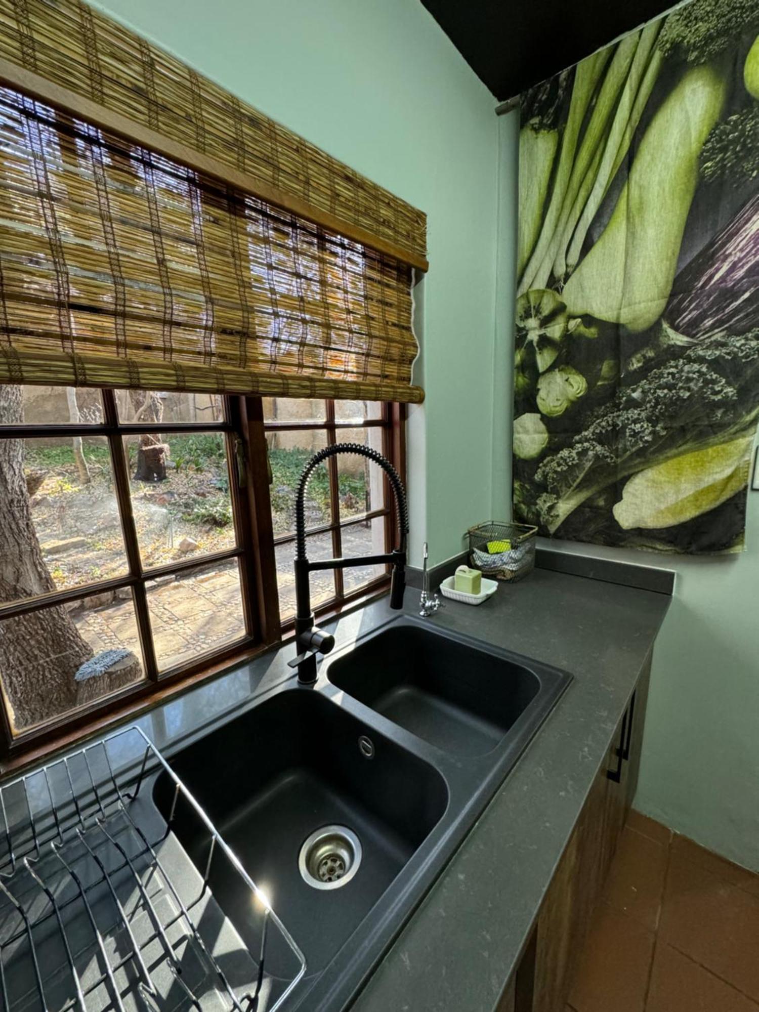 Megumi - Vaal Riverside Retreat - Loadshedding Friendly Parys Bagian luar foto