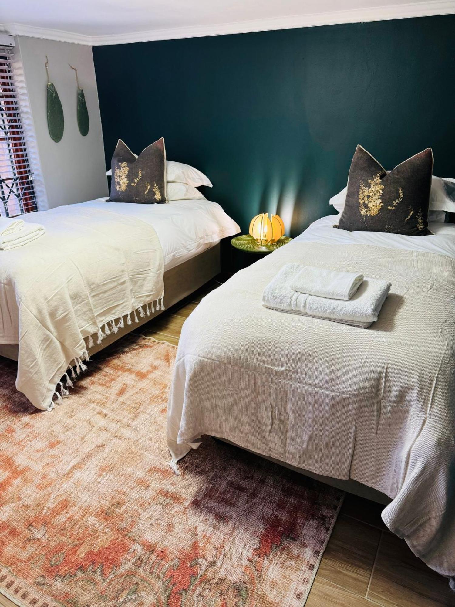 Megumi - Vaal Riverside Retreat - Loadshedding Friendly Parys Bagian luar foto