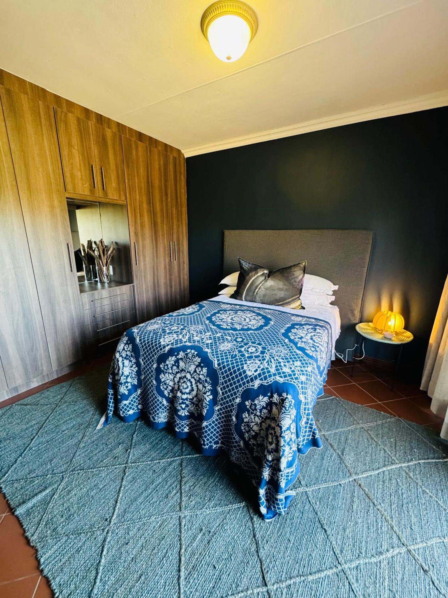 Megumi - Vaal Riverside Retreat - Loadshedding Friendly Parys Bagian luar foto